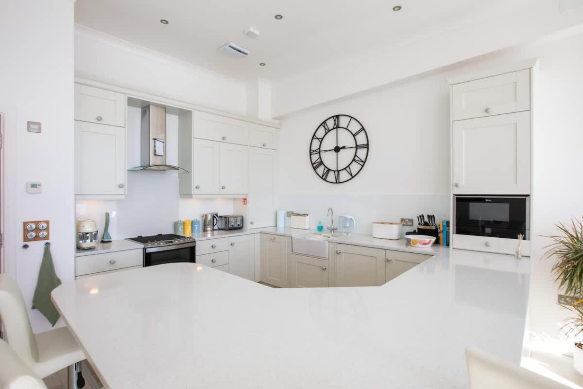 Breathtaking Views At The Bay Torquay