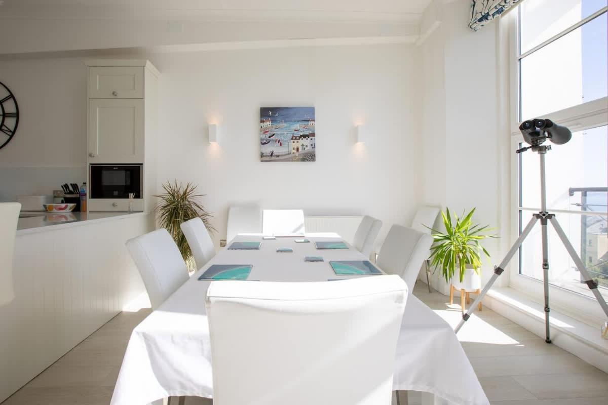 Breathtaking Views At The Bay Holiday home *